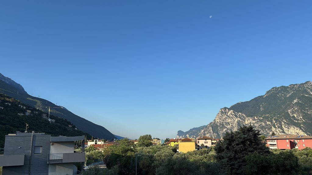 258EE4D1-32E0-49B4-983C-DBA63173FFBD