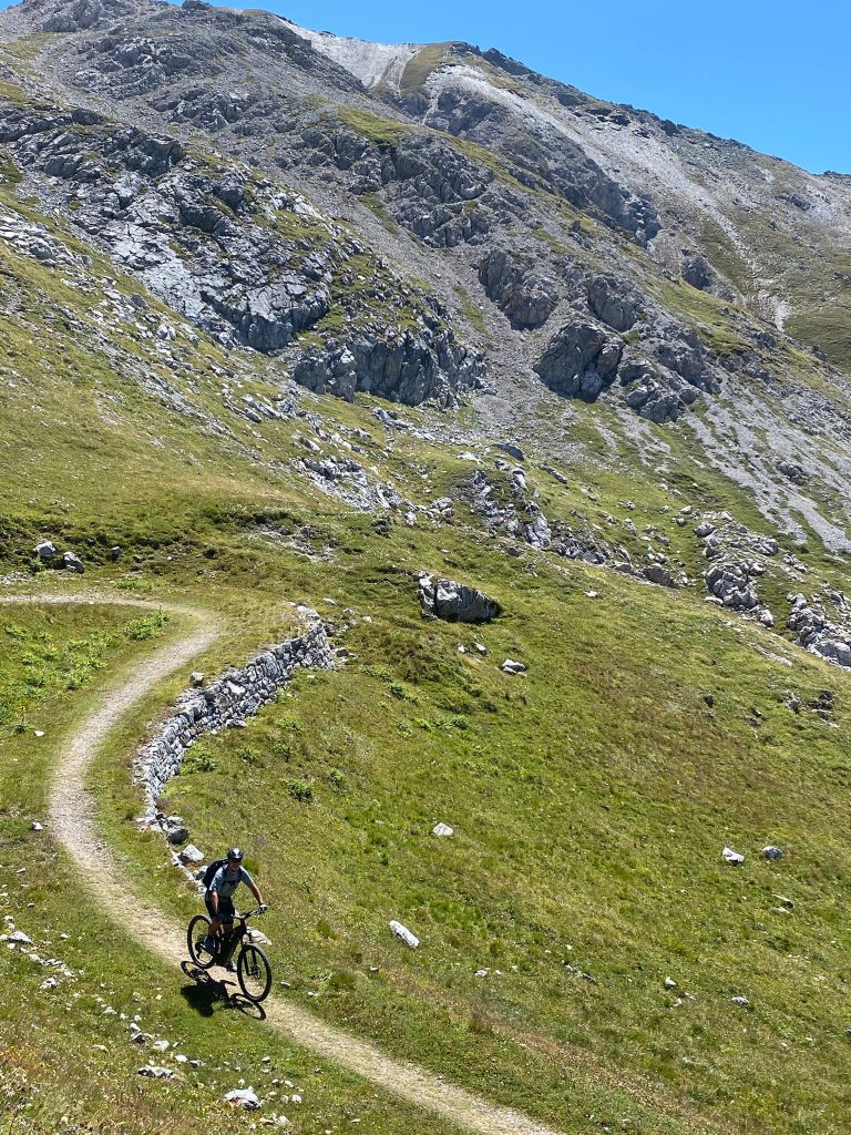 7b7e4e98-4b4a-4c66-a763-fe284c19d0b7