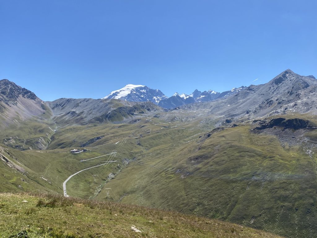 9E0AACE4-0C3E-4E65-B982-04304B931577-16127-00002C453DFE8A6A