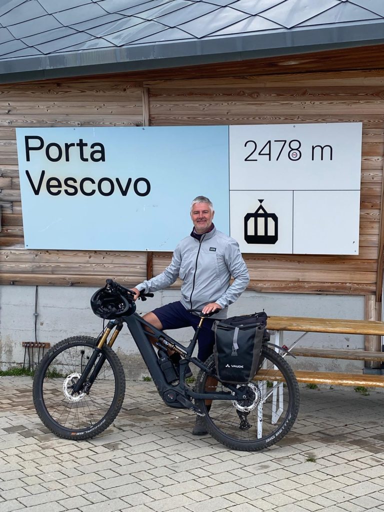 c850ad3e-89da-4e2f-8788-9a69d9686a69